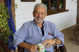 <em>Carlos Méndez</em>